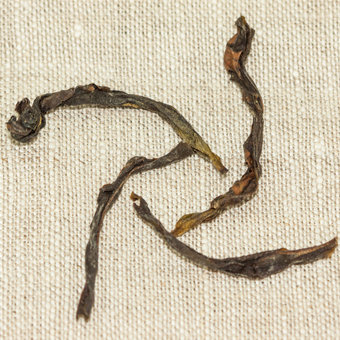 Улун Гуандун Дун Фан Хун "Красный Восток"